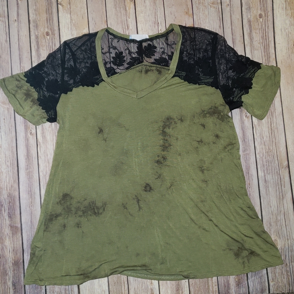Green tie dye shirt with lace sleeves